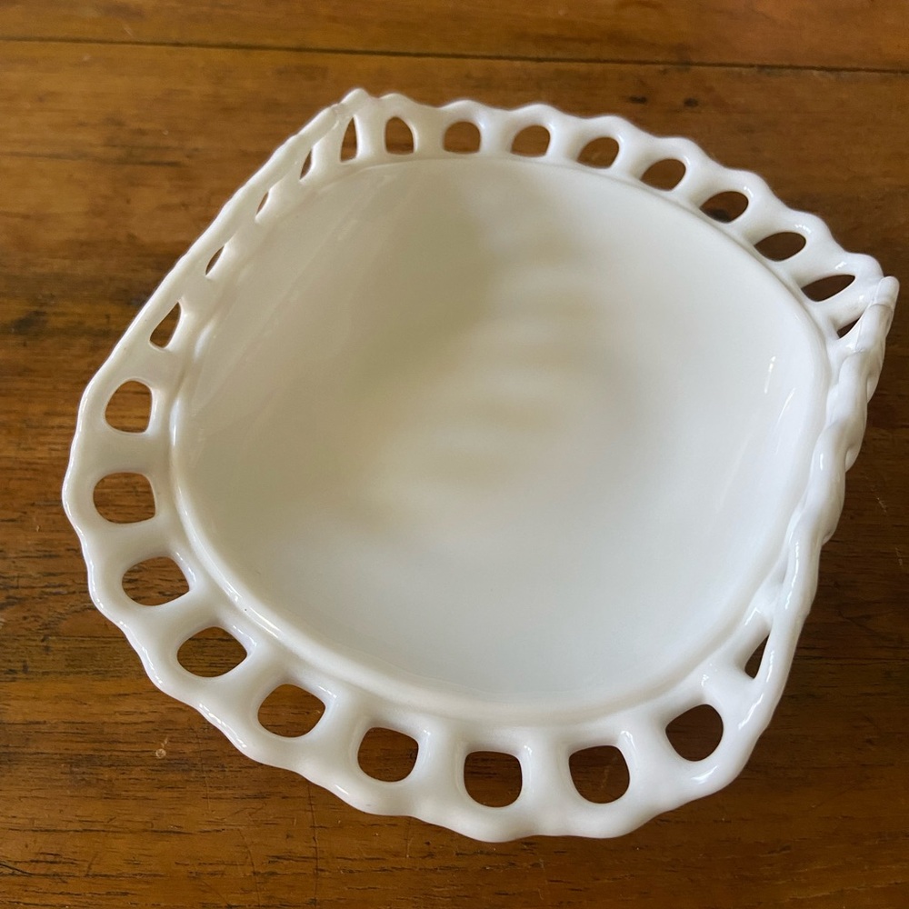 Vintage Fostoria Milk Glass Fruit/Nut Bowl